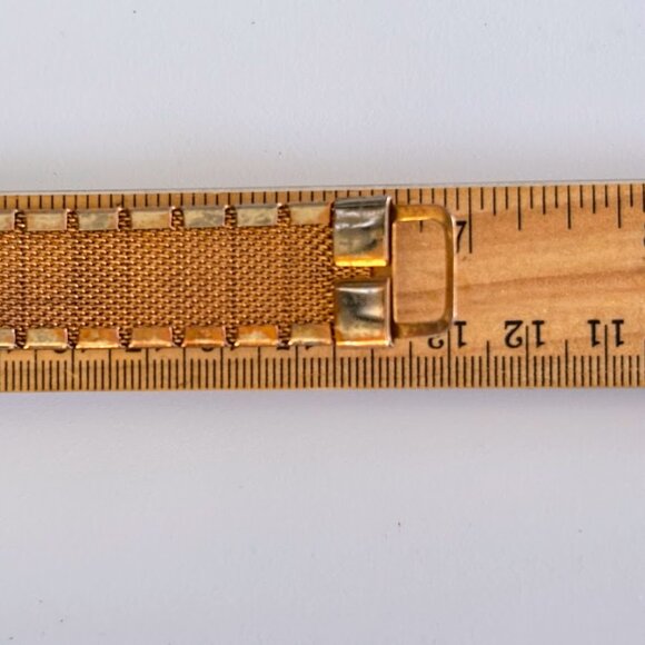 1950s Tri-Gold Tone Floral Etched Panel on Mesh Bracelet 7" Pink Green Vintage - Picture 11 of 14